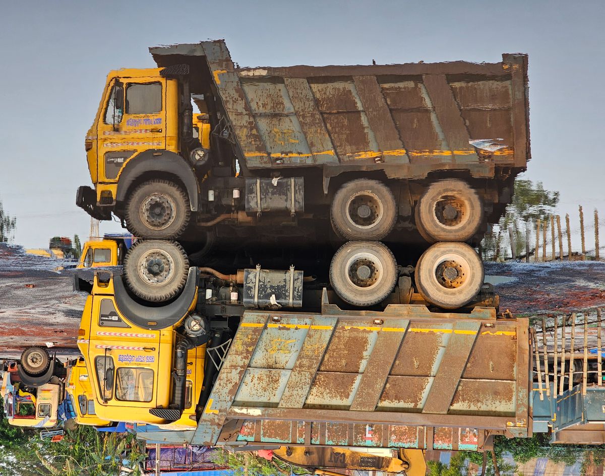 Dump Truck vs Tipper Truck