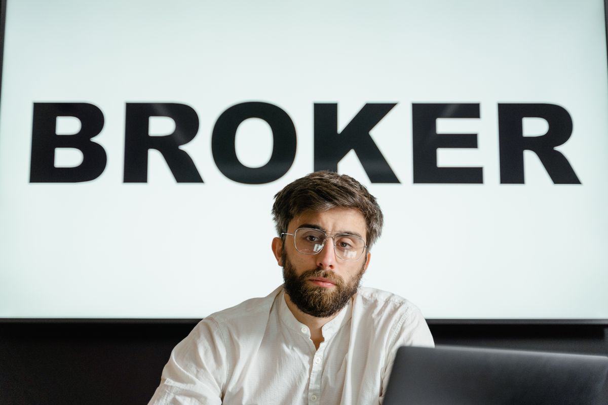 Freight Agent vs Broker