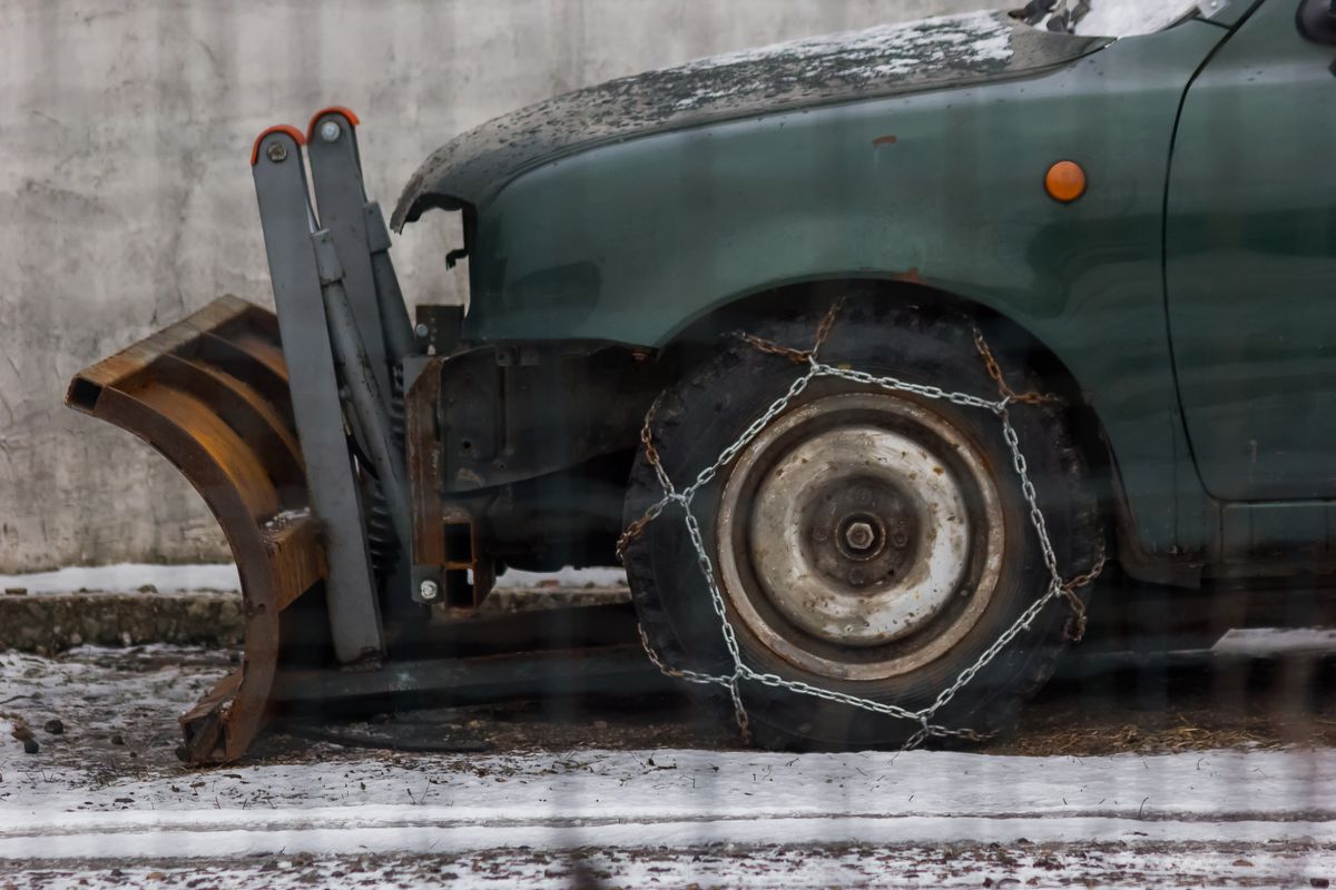 Tire Cables vs Tire Chains